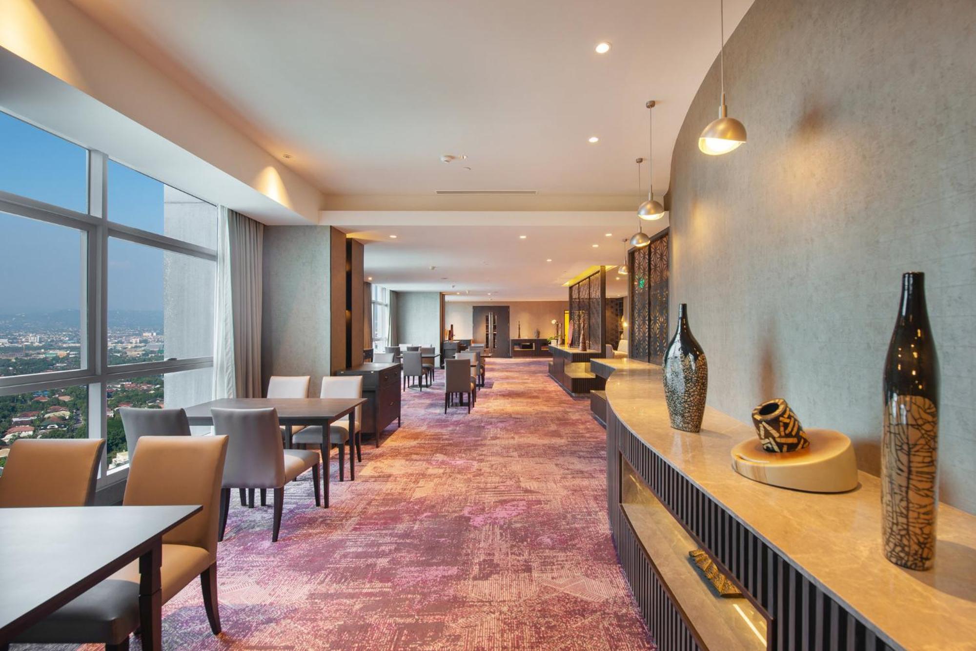 Crowne Plaza Manila Galleria By Ihg Pasig City Extérieur photo