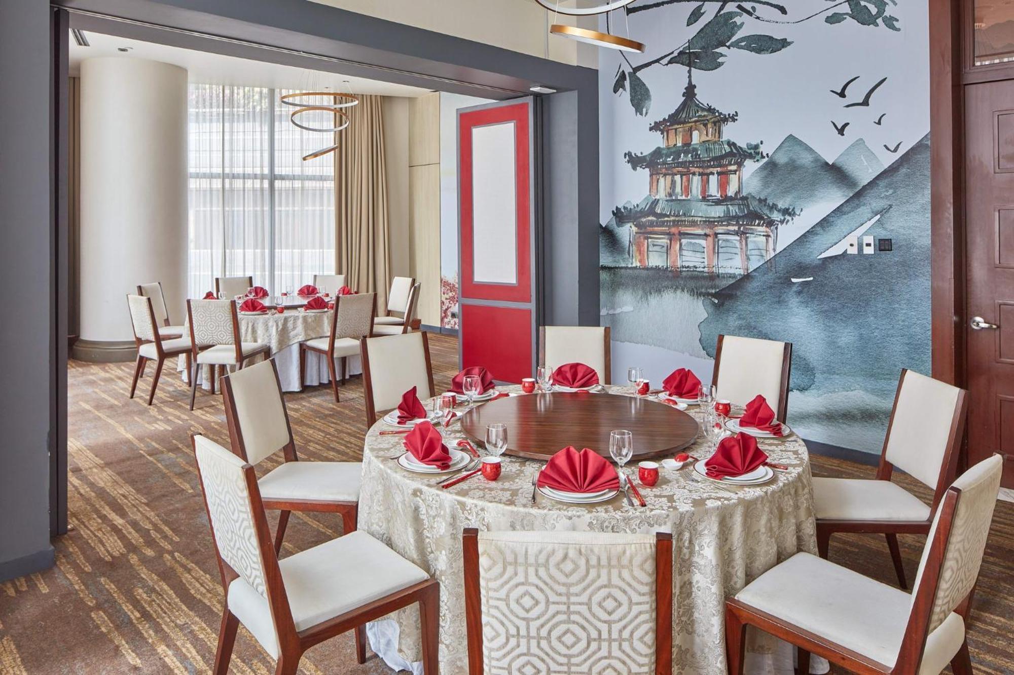 Crowne Plaza Manila Galleria By Ihg Pasig City Extérieur photo