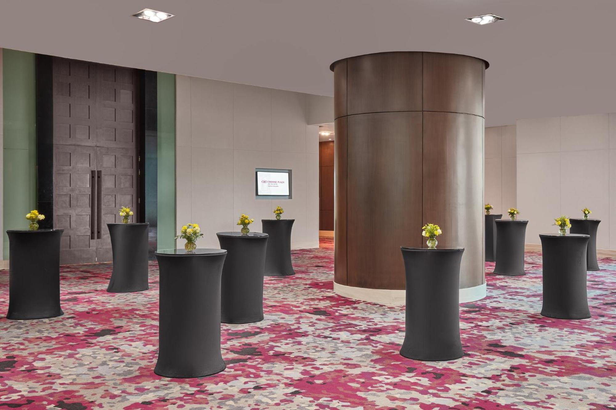 Crowne Plaza Manila Galleria By Ihg Pasig City Extérieur photo