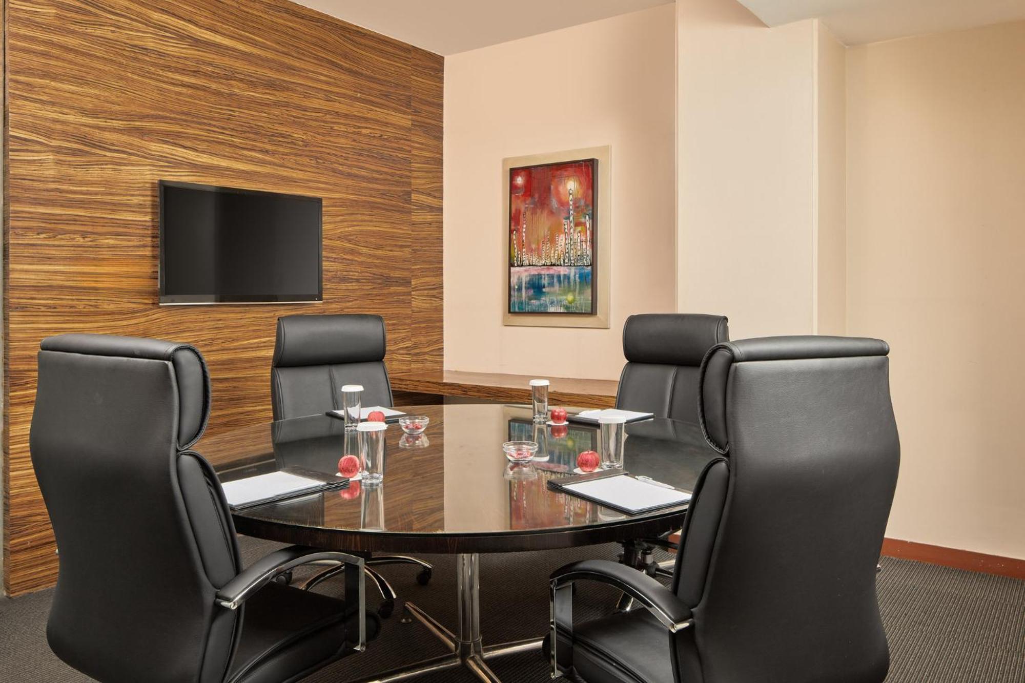 Crowne Plaza Manila Galleria By Ihg Pasig City Extérieur photo