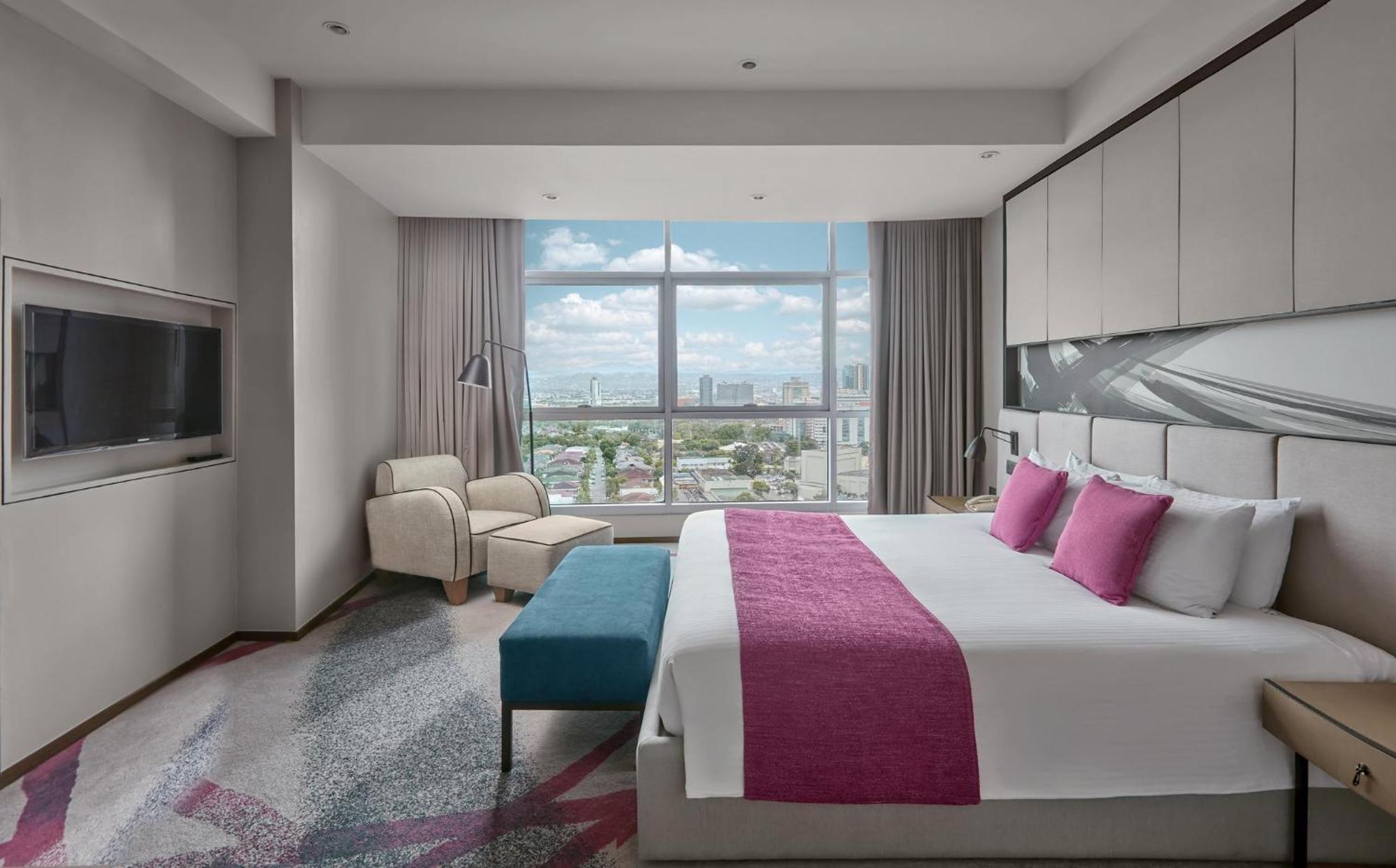Crowne Plaza Manila Galleria By Ihg Pasig City Extérieur photo